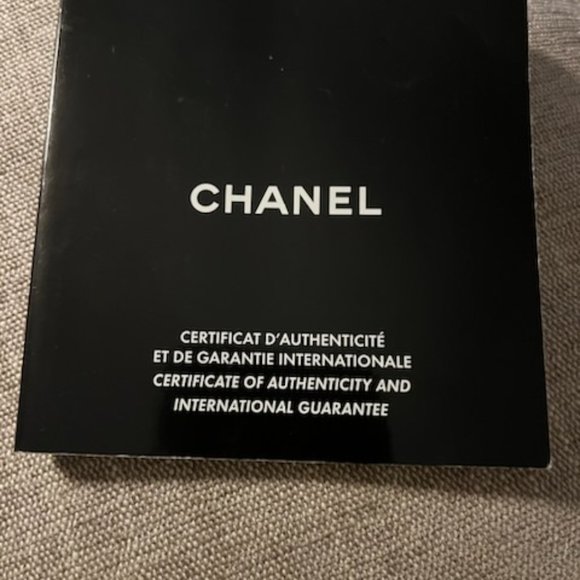 AUTHENTIC CHANEL WOMEN\'S WATCH main image 7